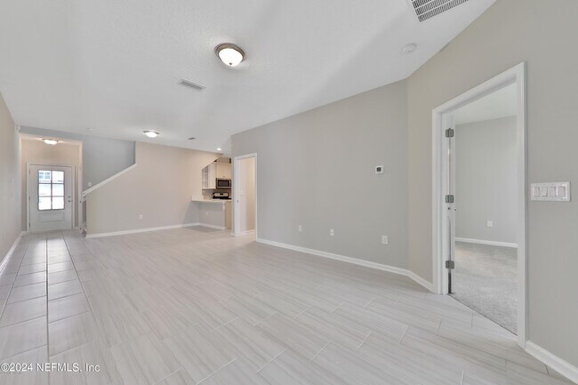 Photo - 363 Tamar Ct