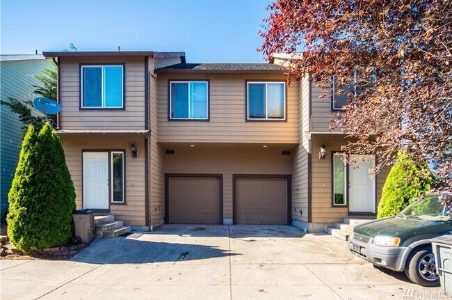 Building Photo - 2835 NE Stapleton Rd Rental