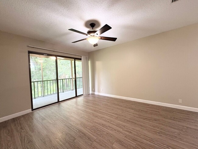 Photo - Beautiful Corner Unit with Vinyl Plank Flooring & Private Screened Patio Unit 8