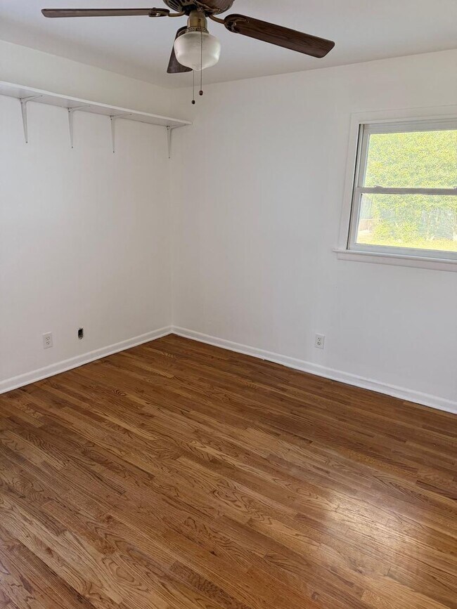 Photo - For Rent – Newly Remodeled 5 Bedroom Home!