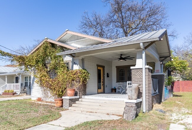 Photo - 209 Carolina St