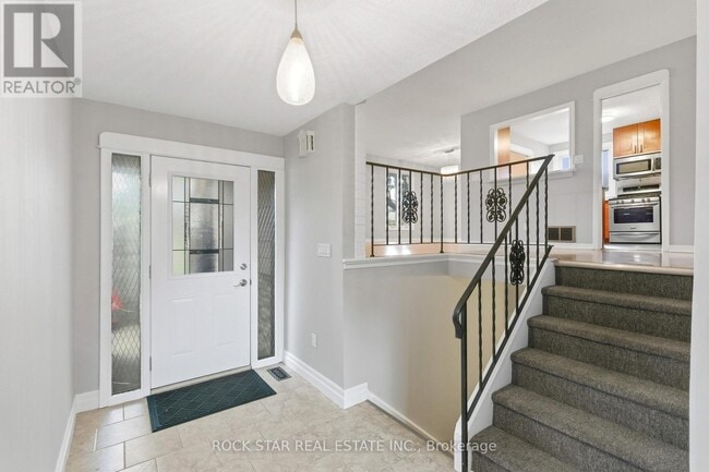 Photo - 111 Britten Close