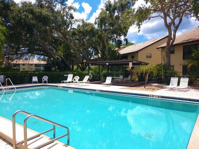 Photo - Seasonal Short-Term 2-Bedroom 2-Bathroom 2nd Floor Condo located at Mission Lakes! Unit N