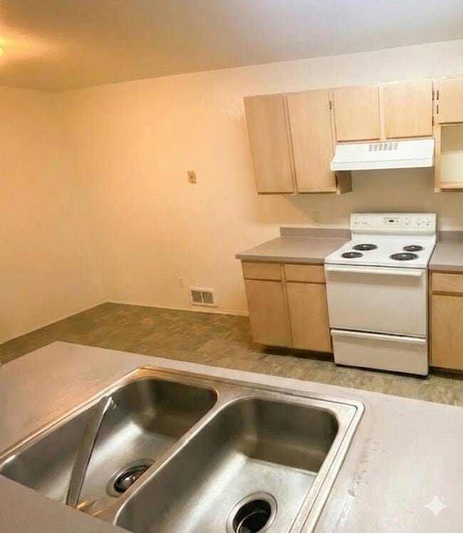 Photo - 131 Baker St