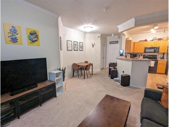 Photo - 13570 Technology Dr. Unidad 2313