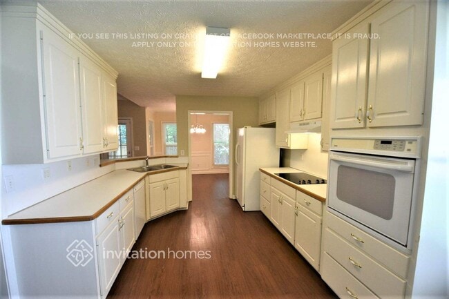 855 Simon Ive Dr