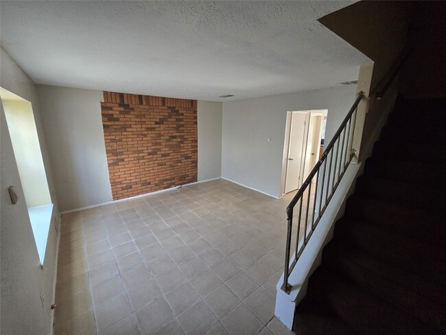 Photo - 7045 Chasewood Dr