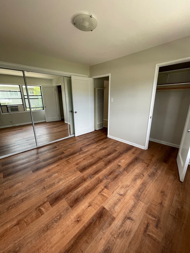 living room - 11 Valencia Ave