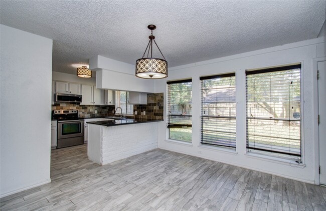 Photo - 5311 Sweetwind Ln