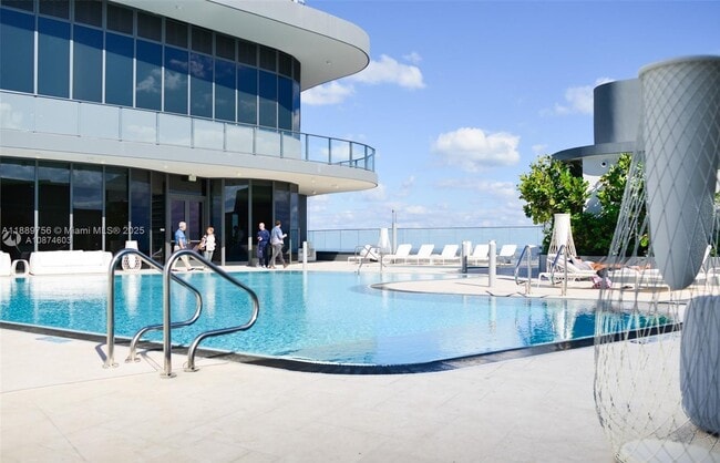 Photo - 1000 Brickell Plaza Unidad 2310