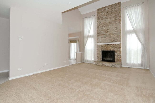 Photo - 2162 Yale Cir