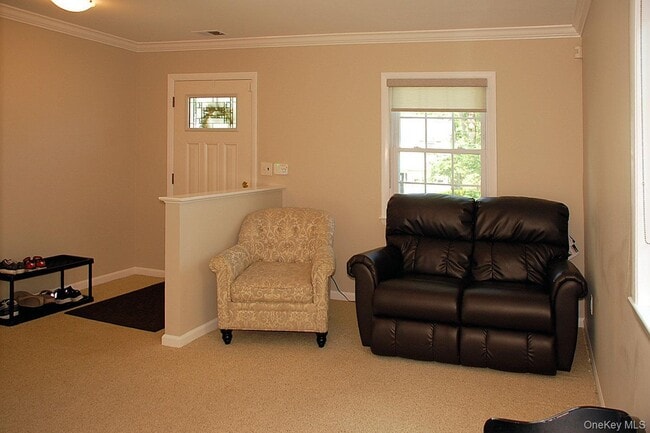 Photo - 18 Coralyn Ave