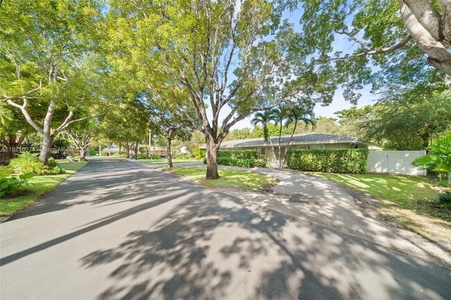 Photo - 341 Island Dr