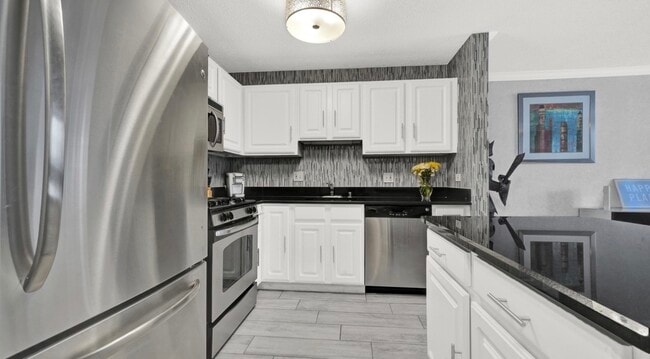 545 N Dearborn St Unit W2108