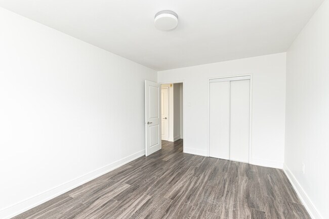 Photo - 135 Connaught