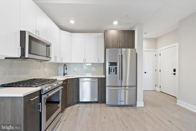 Photo - 408 N Front St Unit 2