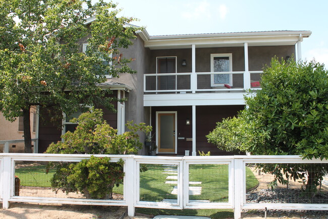 Photo - 2909 W Clark Ave House