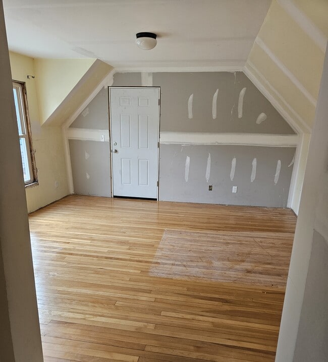 Building Photo - 34 Park St Unit #1 Rental