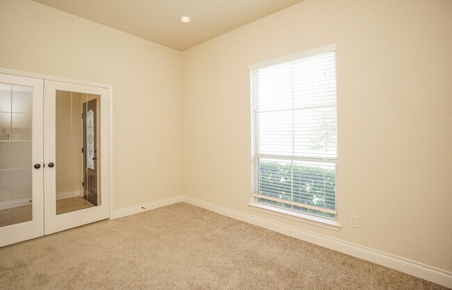 Photo - 1215 Watercrest Park Ln