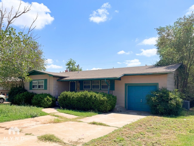 Building Photo - 2617 43rd St Rental