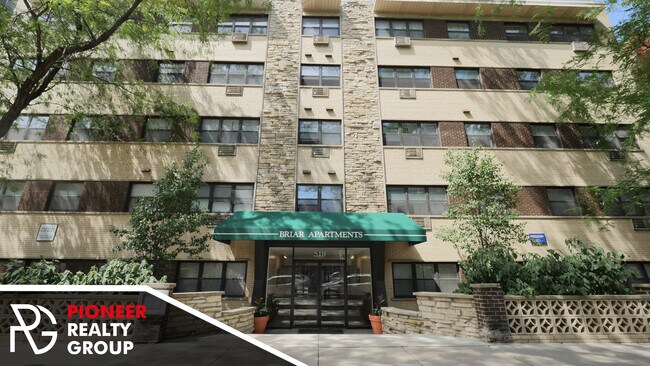 Photo - 510 W Briar Pl