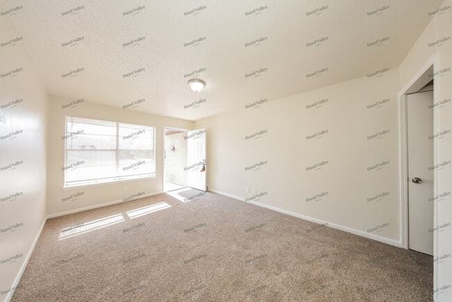 Photo - 333 W Michael Dr