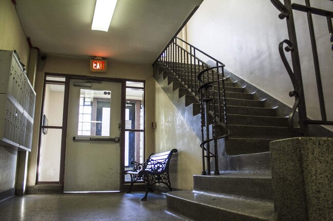 Photo - Moodie Apartments