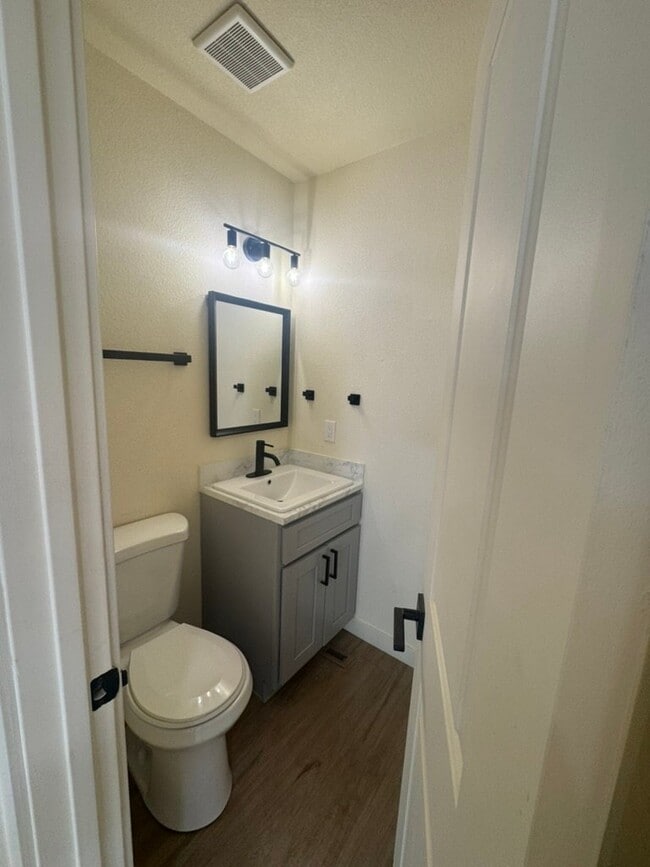 Photo - 1624 Banyan Dr Unit 4