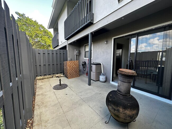 Photo - 5704 Channel Dr