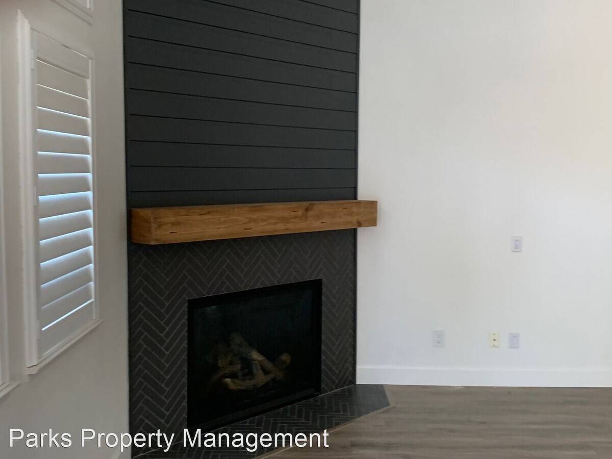 Photo - 4 br, 2 bath House - 313 Stratford Pl