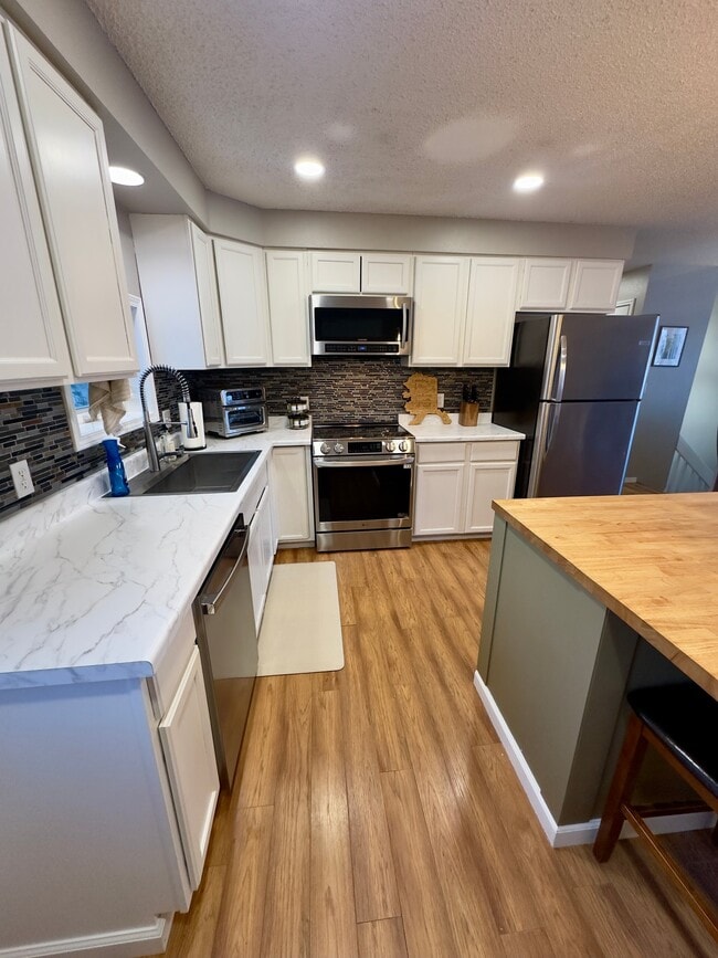 Photo - 1517 Tramon Ave