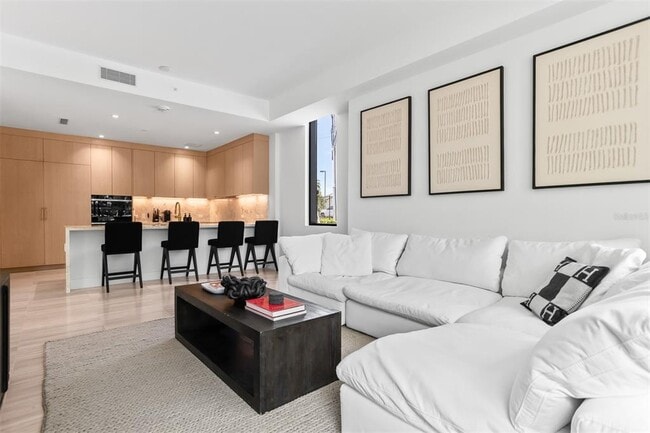 Photo - 3030 W Santiago St