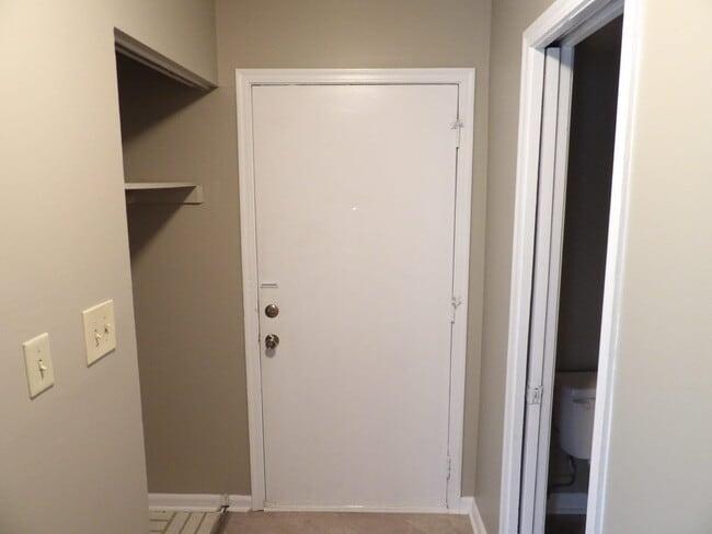 Photo - 409 Ridgewood Ln