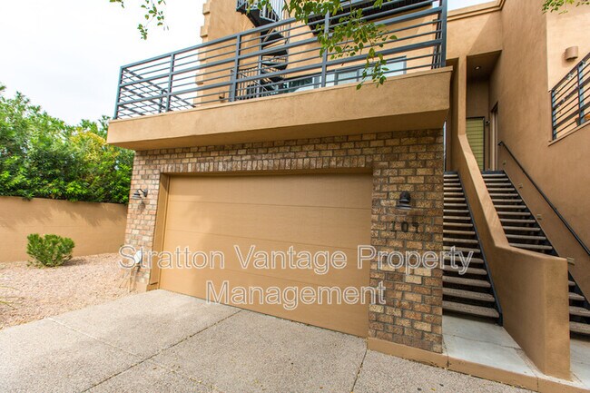 Photo - 920 E Mitchell Dr Unit #104