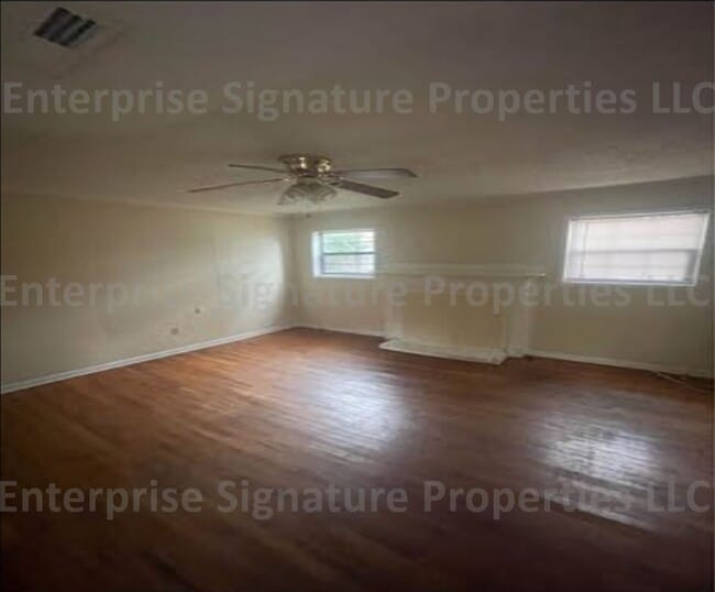 Photo - 711 Westmead St