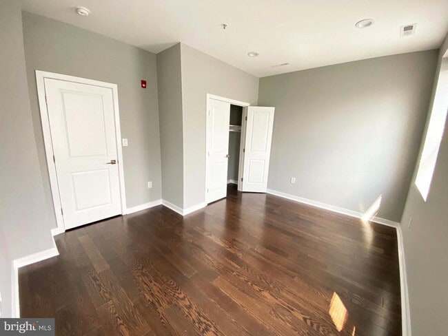 Photo - 1801 W Venango St Unit 4