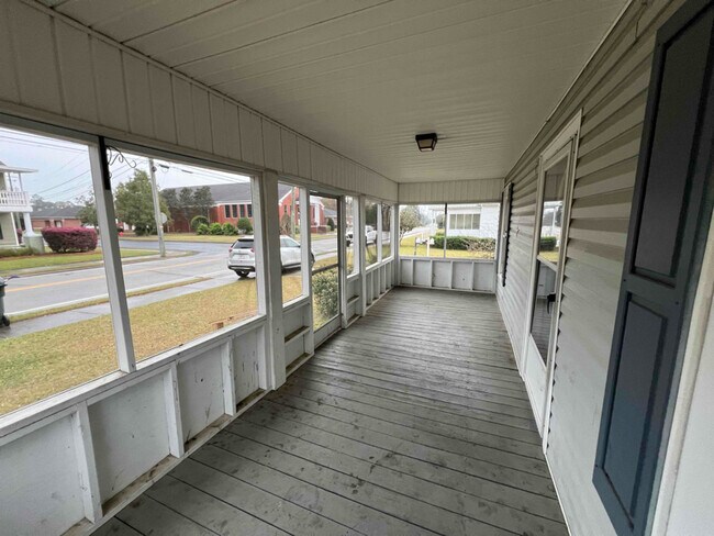 Photo - 118 S Tillman St