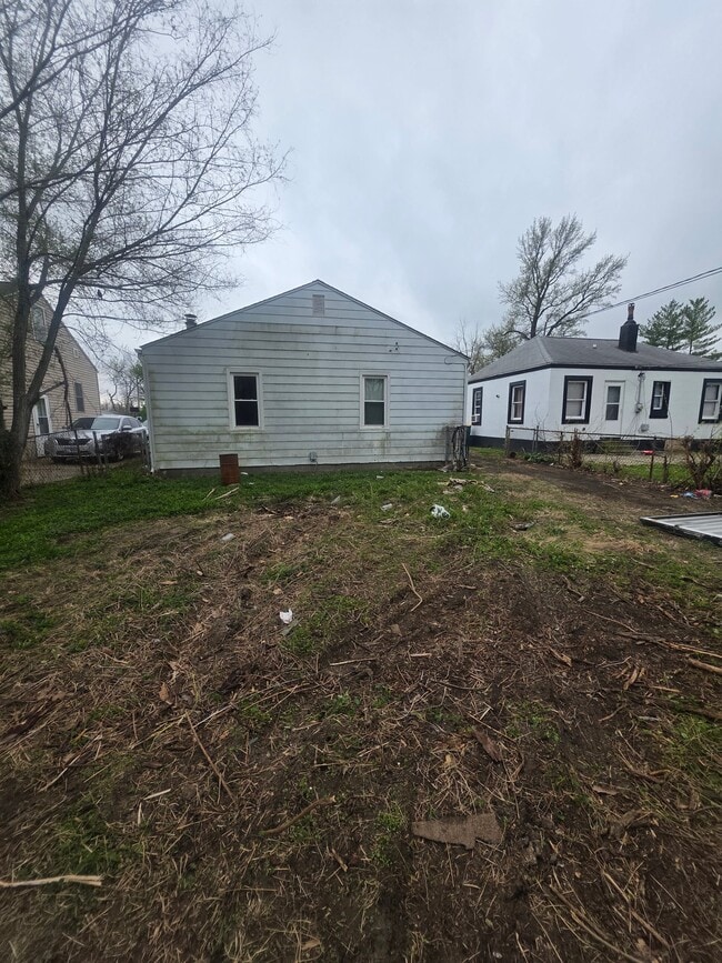 Photo - 1828 W Leafland Ave