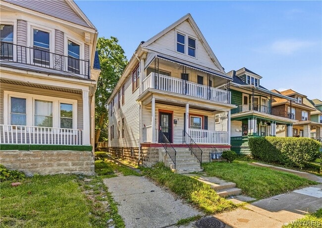 Photo - 563 Humboldt Pkwy