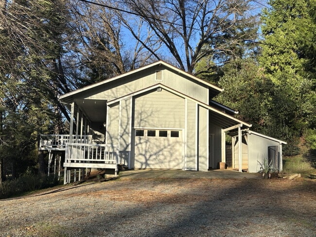 Photo - 3 bedroom home on community pond - great fishing!