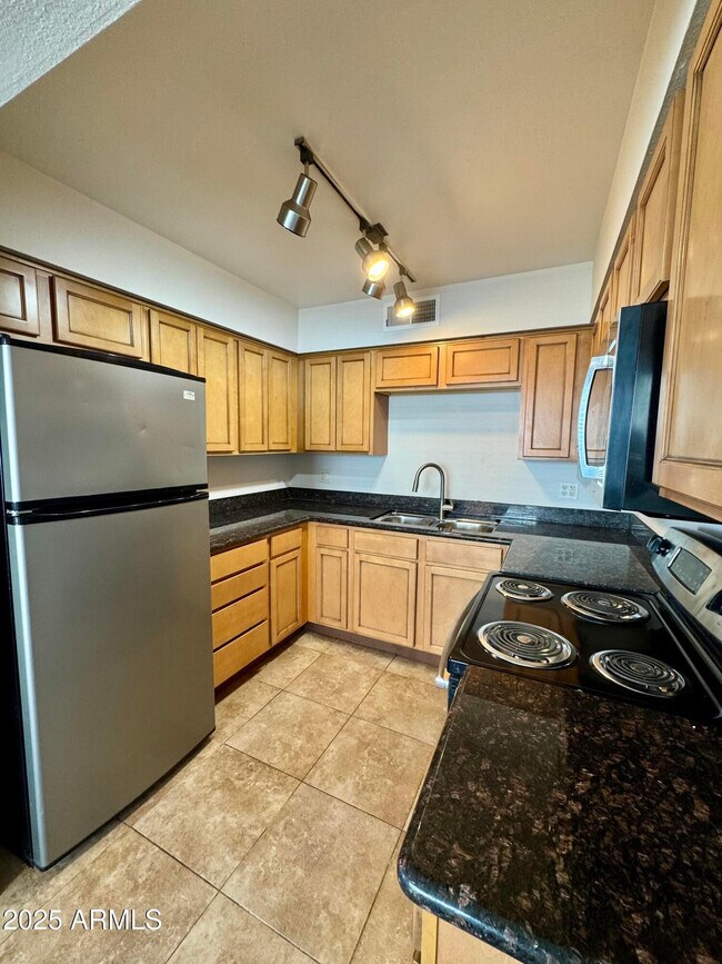 Photo - 1702 W Tuckey Ln Unit 231