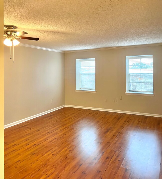 Photo - 1 BD/1 BA Condo located in Vieux Carre on Government St. - Gated Community Unit 311