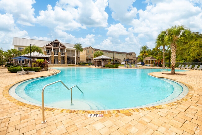 Piscina estilo resort