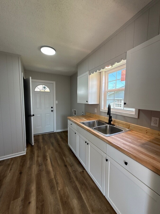 Photo - 129 E Jefferson St