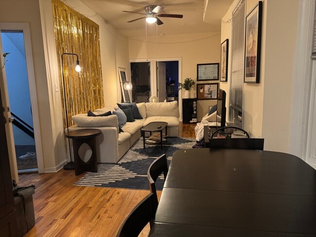 Building Photo - 2614 N Racine Ave Unit 2602