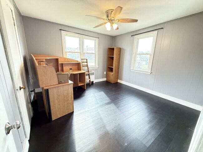 Photo - 1109 W Beech St