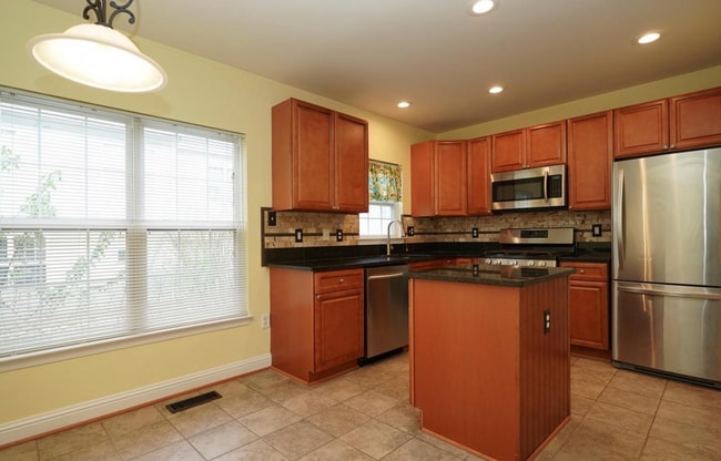 Photo - 13513 Niagara Falls Ct