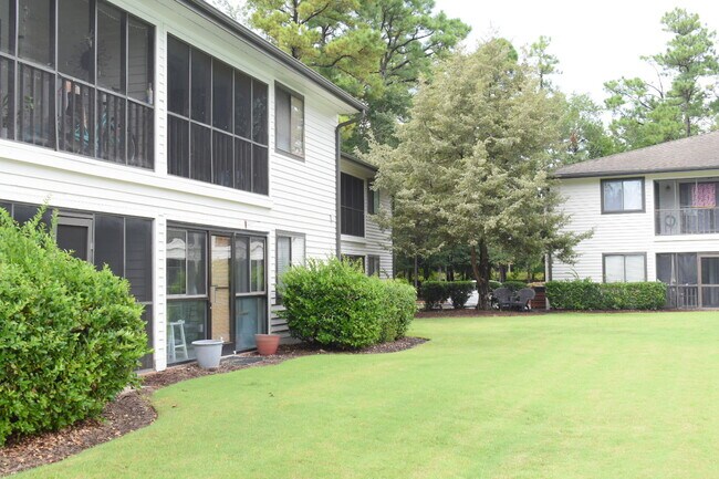 Photo - 1507 Military Cutoff Rd Unidad 207