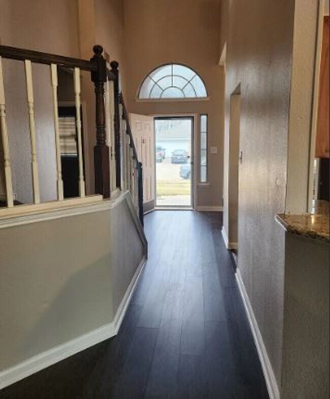 Photo - Beautiful 3 Bed 2.5 Bath Home in Grand Prairie, TX