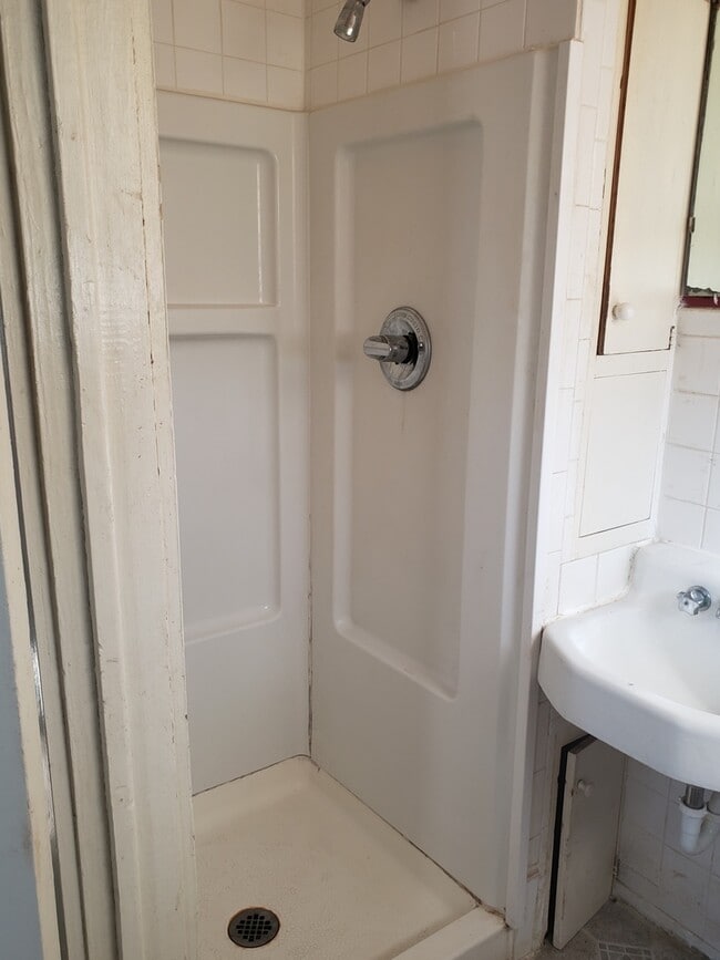 Photo - 749 E N 12th St